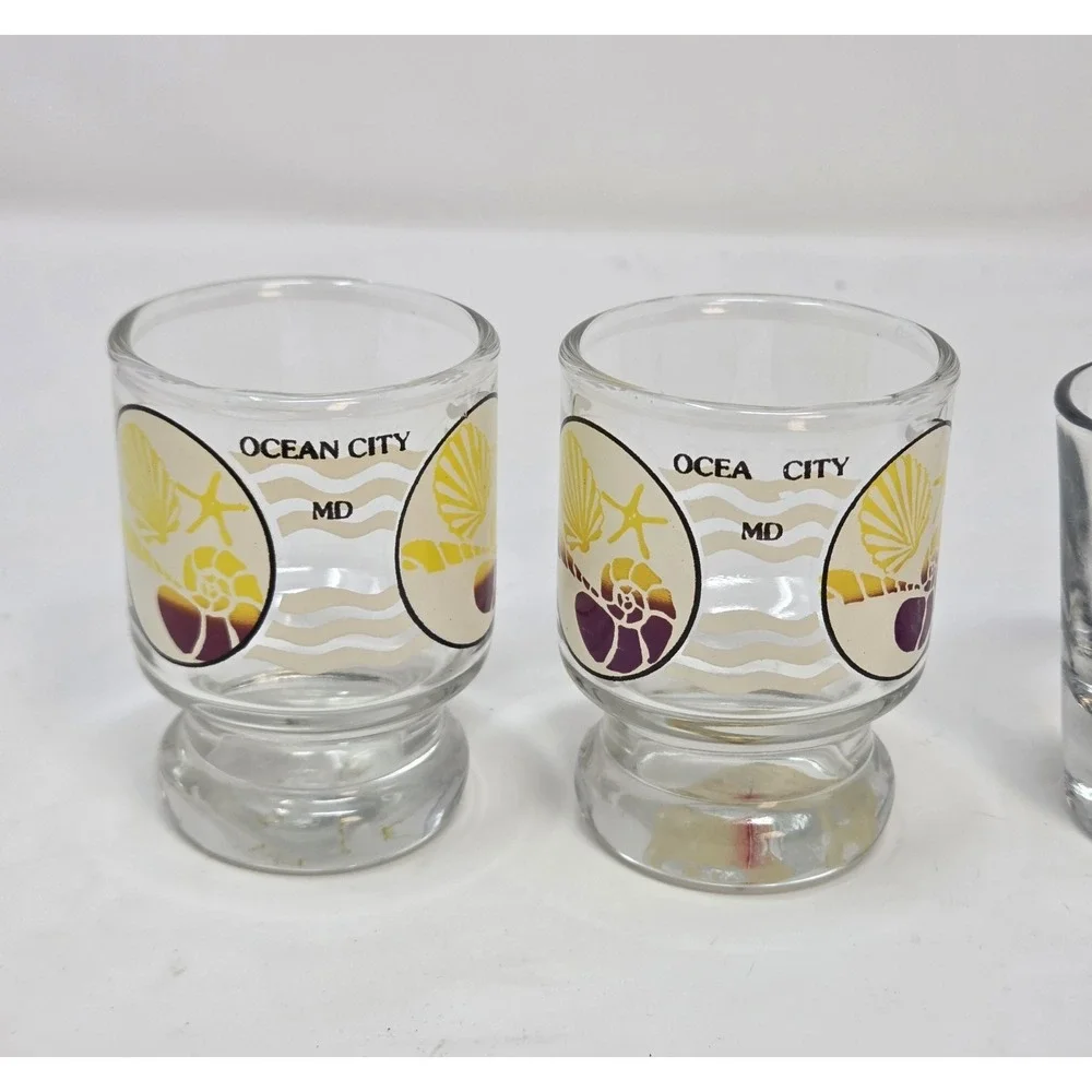 Retro Souvenir Shot Glasses Lot of 4 Ocean City MD Rehoboth Beach DE Barware